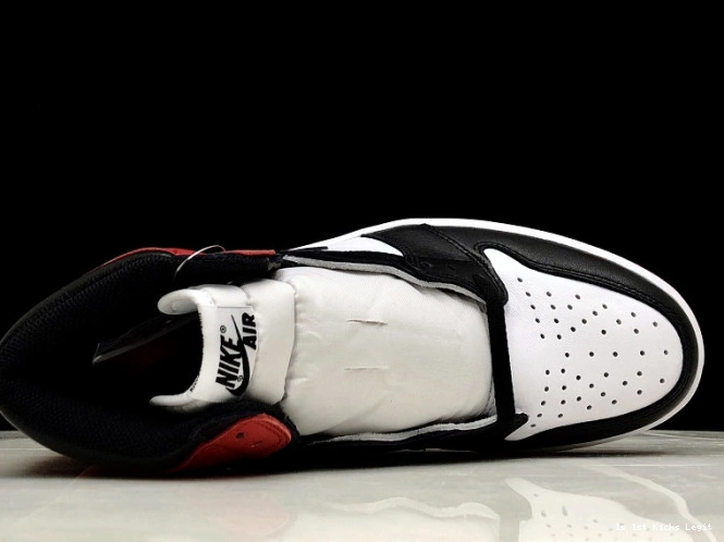 Retro 1 Black Toe 555088-125 Air Jordan 0802